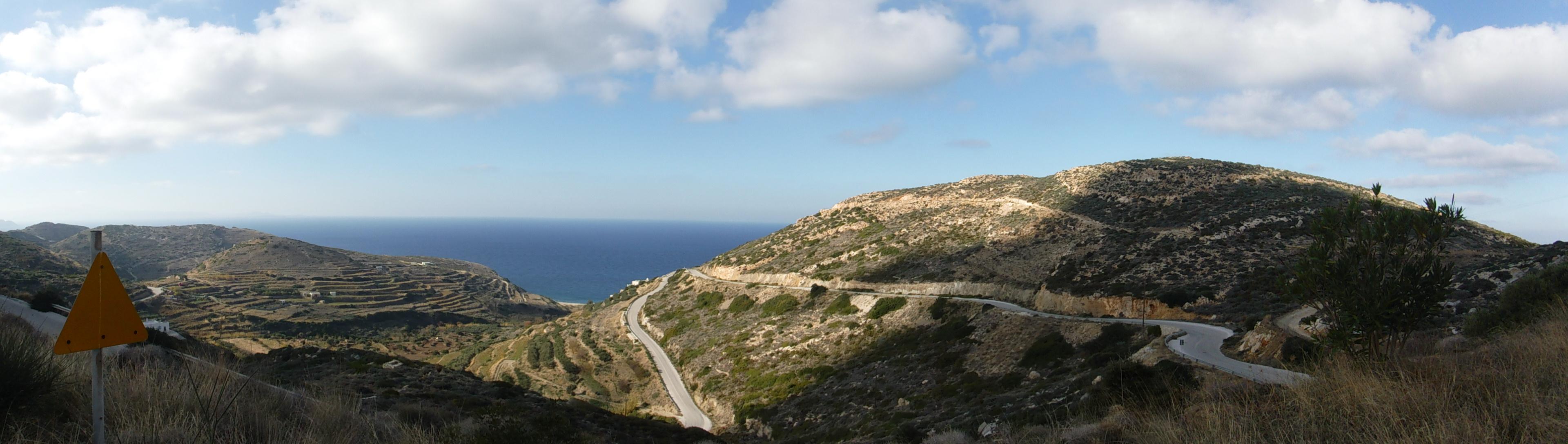 Coast road between Eggares and Apollona